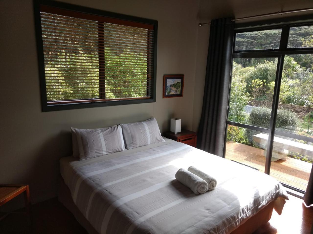 Piha Beachstay Accommodation Exterior photo